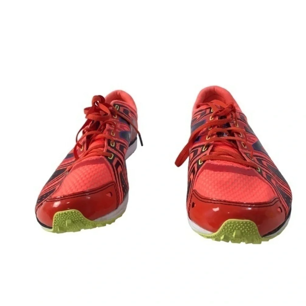 Women’s 11 New Balance Kick XC running shoe